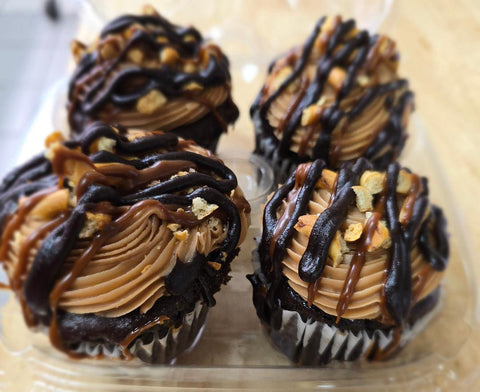 Chocolate Caramel Pretzel Crunch Cupcakes