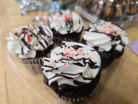 Chocolate Candy Cane Kiss Cupcakes